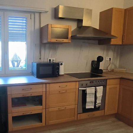 Schoene Und Optimal Gelegene Wohnung Weisskirchen Exterior foto